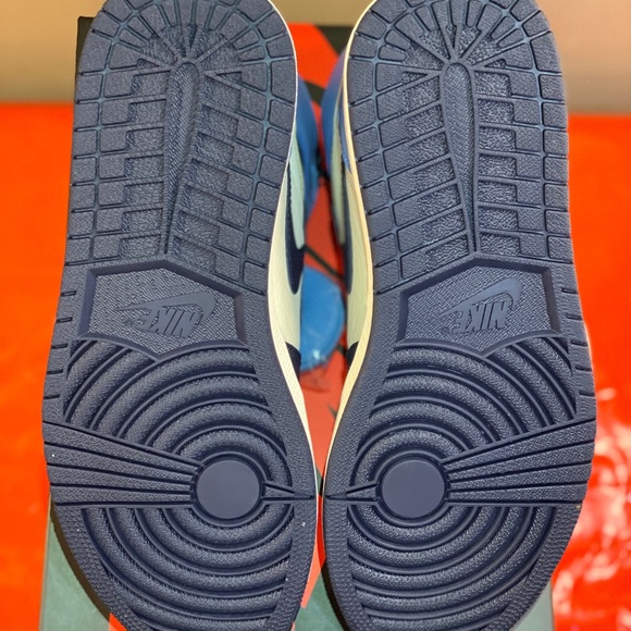 Air Jordan 1 Retro High OG ‘Obsidian’ (9) - Picture 4 of 8